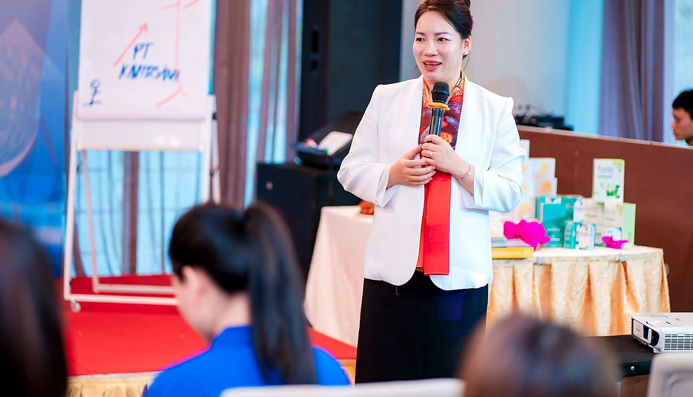 Tuyết đứng lớp